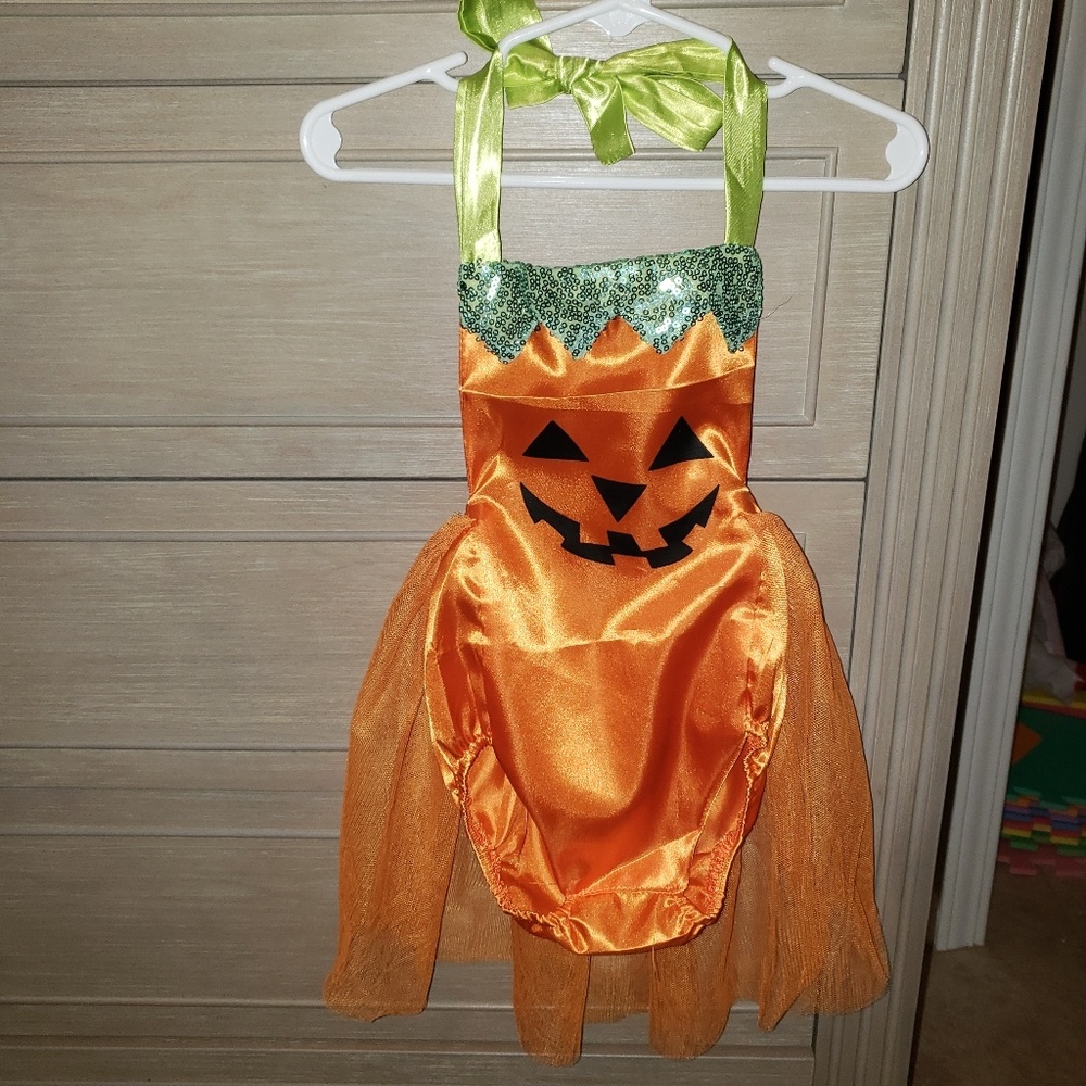 Baby's Pumpkin Costume